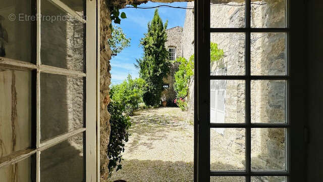 Maison à VAISON-LA-ROMAINE