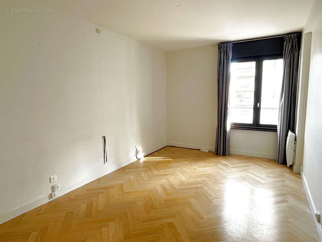 Lyon 6 - residence service seniors - t2 avec balcon et cave - photo 5