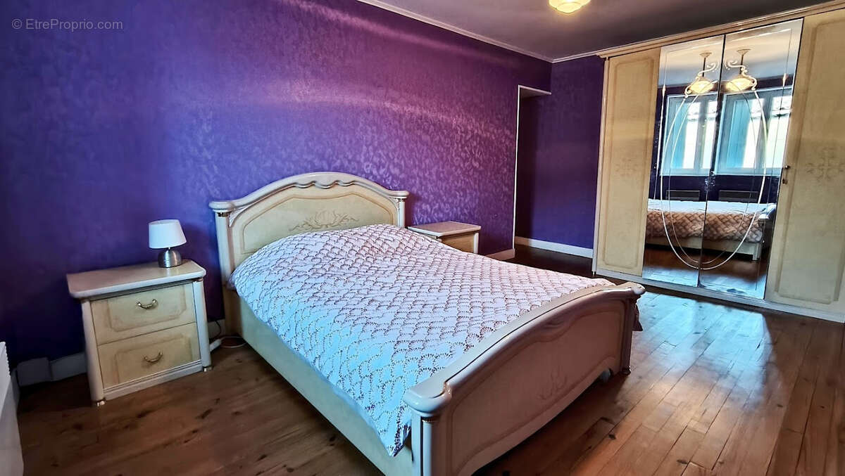 Maison à SAINT-MARTIN-LACAUSSADE