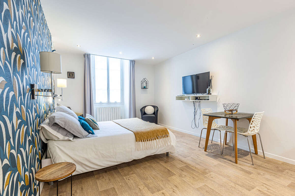 Agence immobiliere laforet - exclusivite - "emilia" -  annecy - hyper centre-ville - studio de 28,41m2 entierement renove - dpe  - photo 8