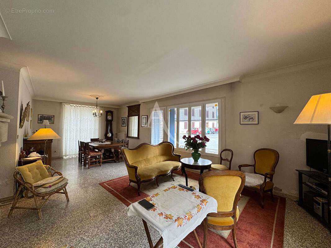 Maison à LABASTIDE-DE-LEVIS