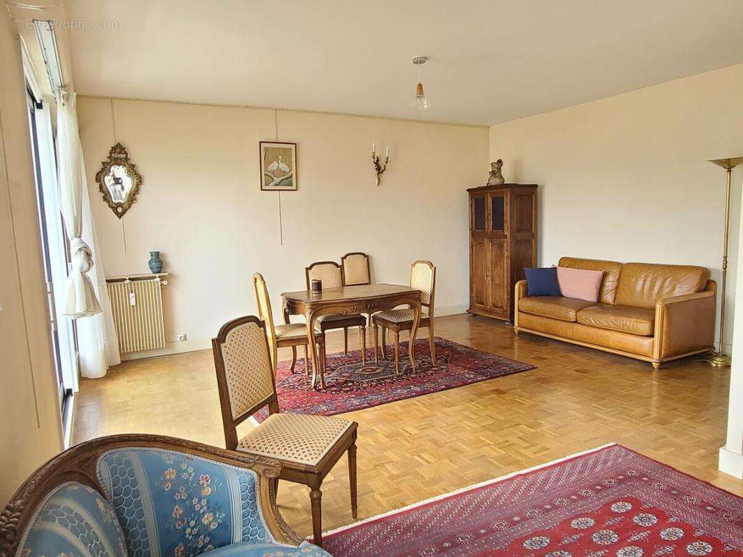 Appartement à RUEIL-MALMAISON