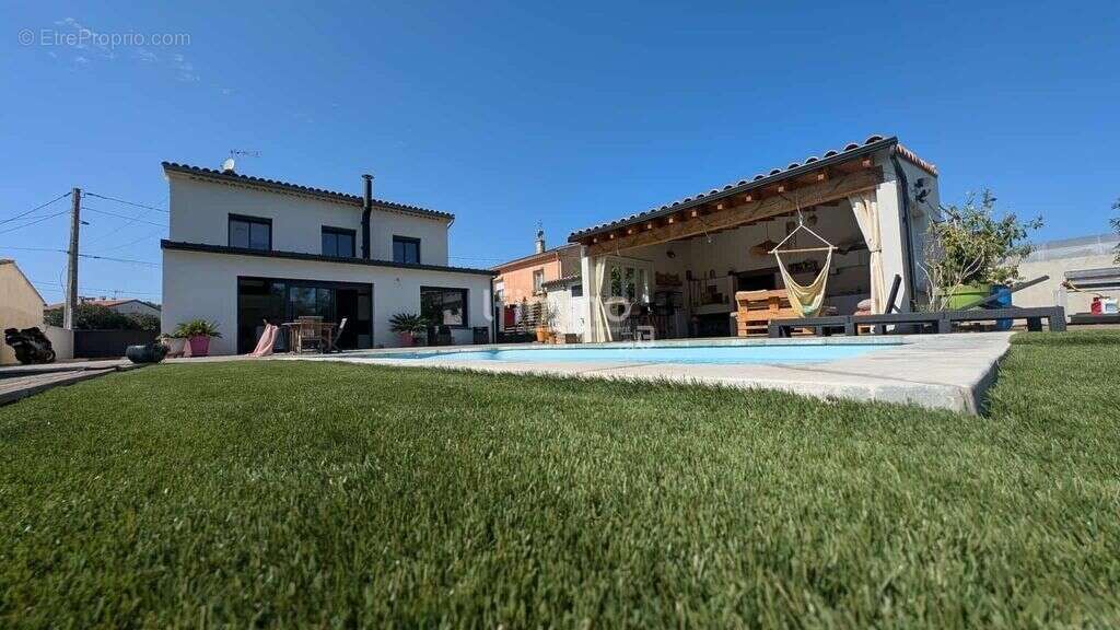Maison 4 faces rénovée avec grand terrain, piscine et cuisine d' - photo 21