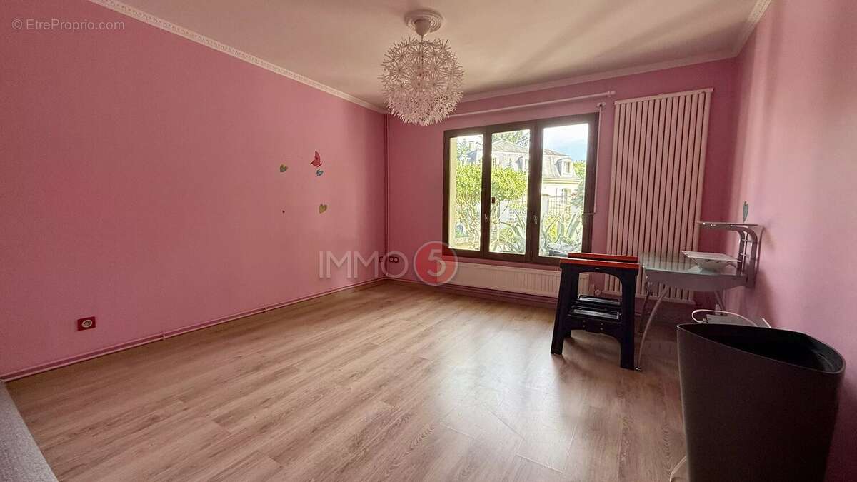 Maison 242 m² à Villemomble  - photo 10