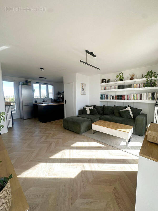 Appartement à SAINT-MAUR-DES-FOSSES