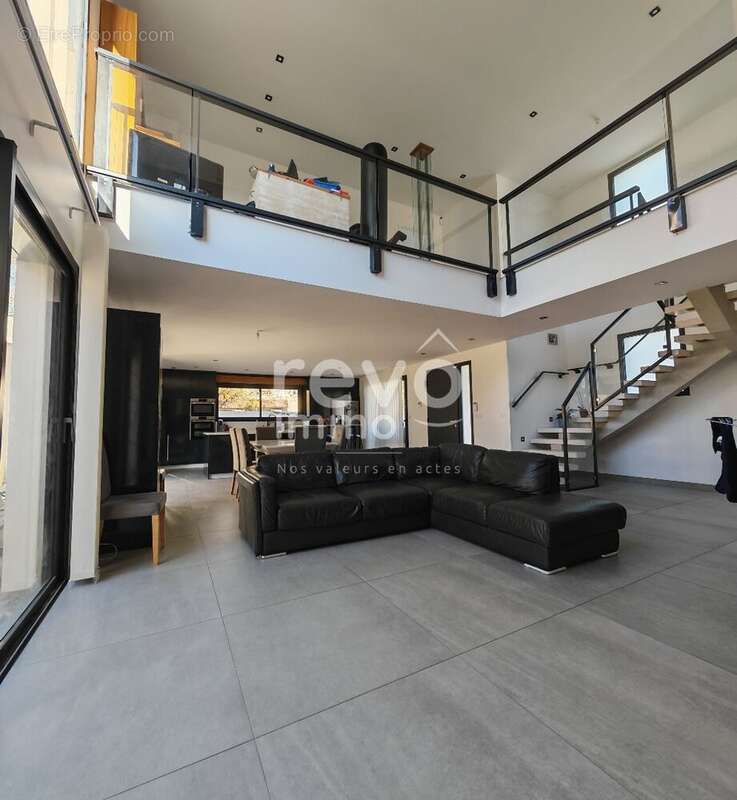 Maison à VILLARS-LES-DOMBES