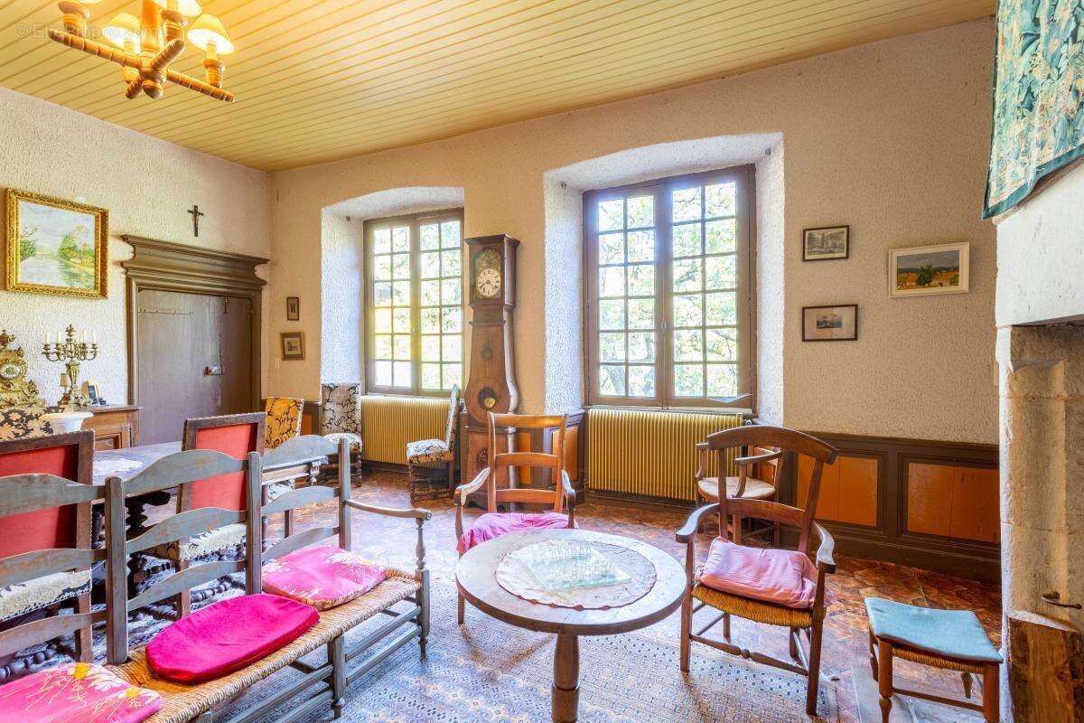 Maison à MARCILLAC-VALLON