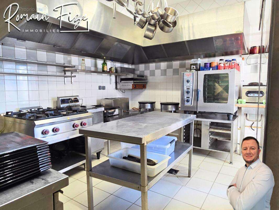 Commerce à COURTILS