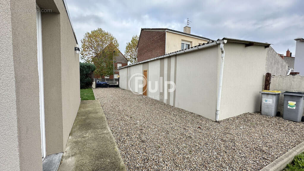 Maison à BRUAY-LA-BUISSIERE