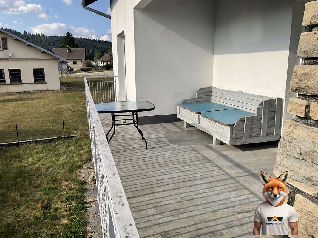 Maison 117 m² à Orchamps-Vennes  - photo 8
