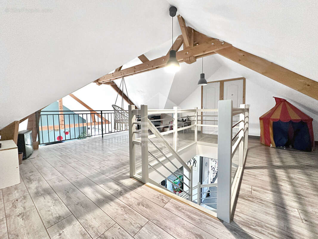 Maison à NANTEAU-SUR-LUNAIN