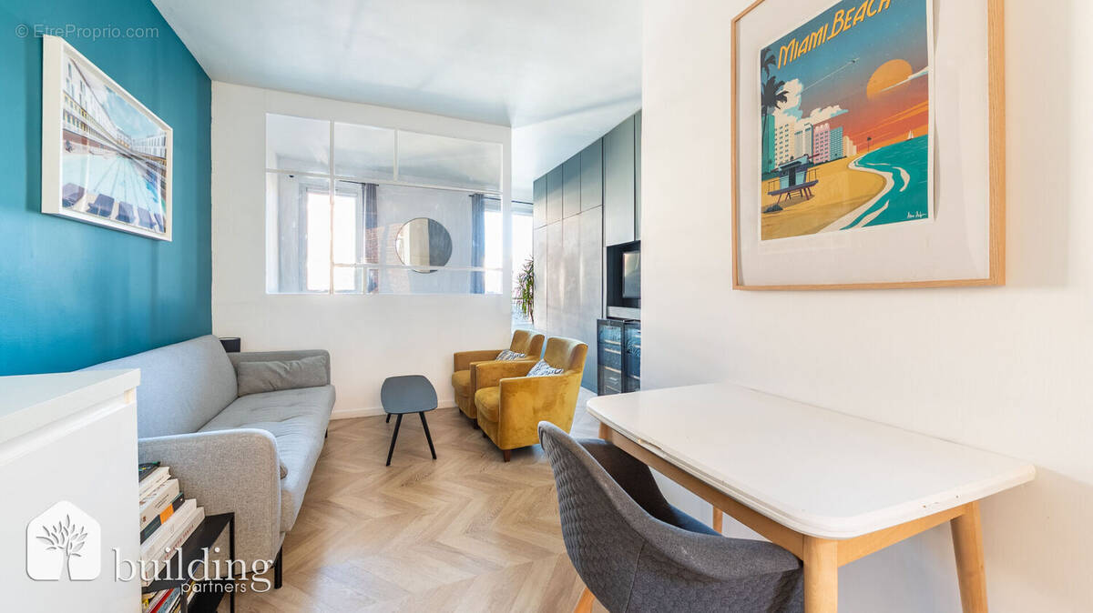 Appartement à COURBEVOIE