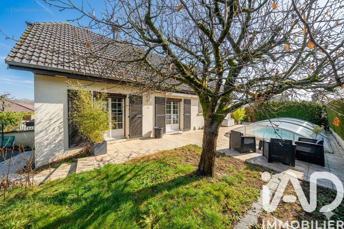 Photo 1 - Maison à LUDRES