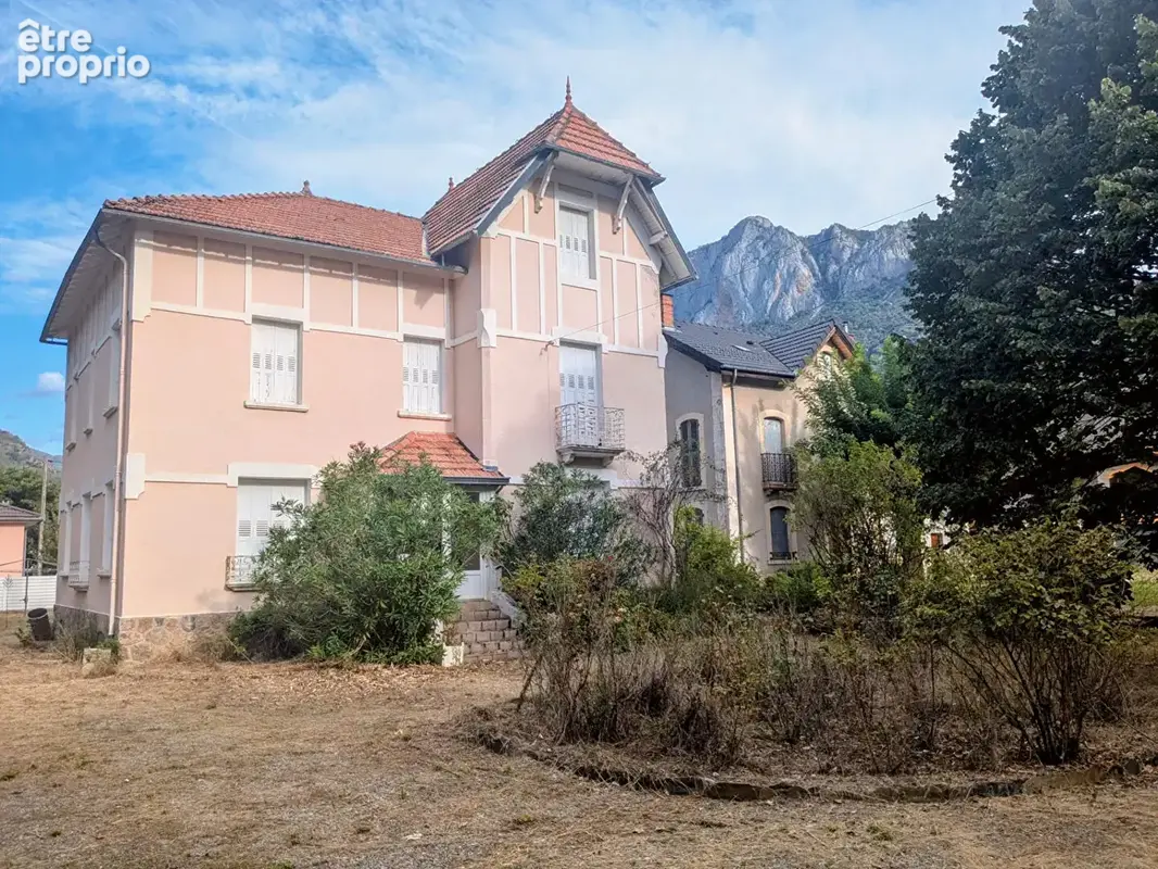 Maison à LES CABANNES