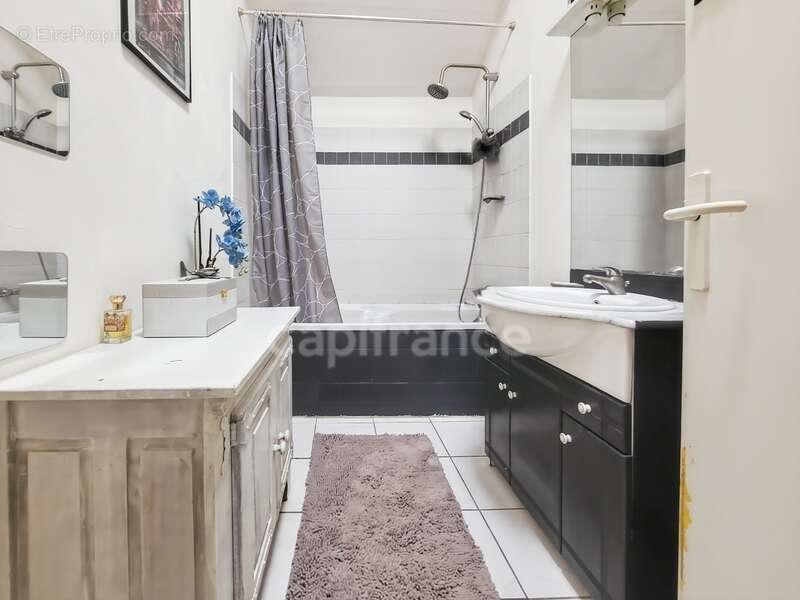 FAUVERNEY - Maison de 95 m² avec beau potentiel - photo 6