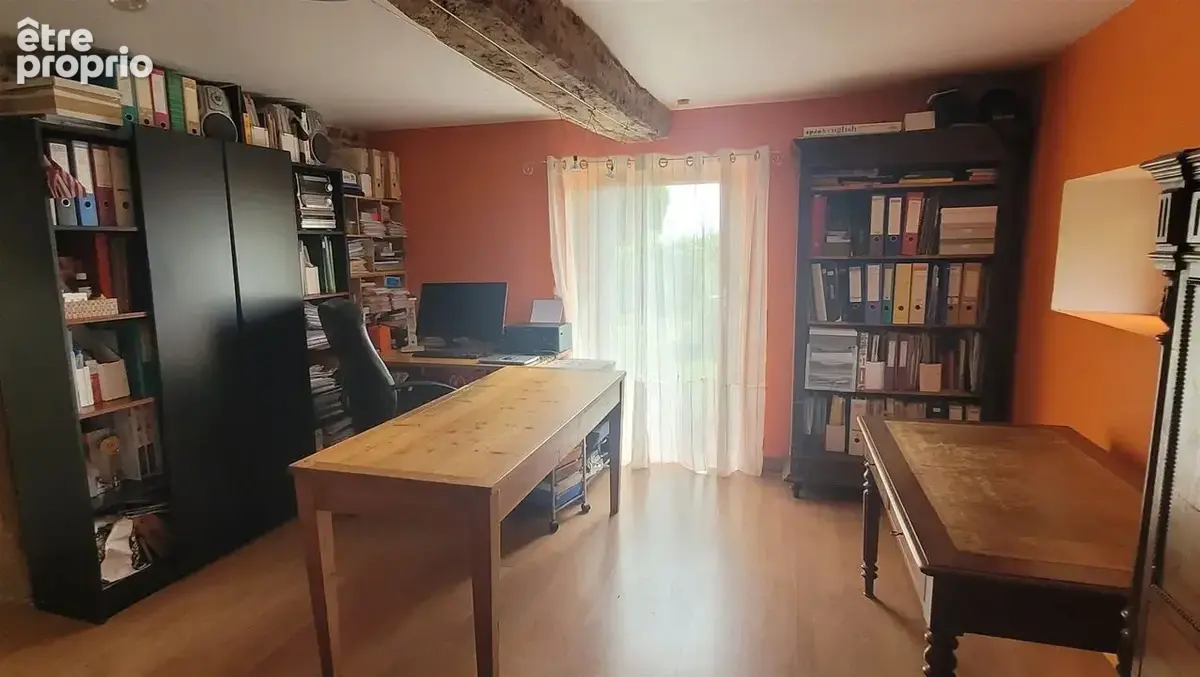 Maison 10 pièces 330 m² à vendre à Saint-Loup (69490) - photo 9