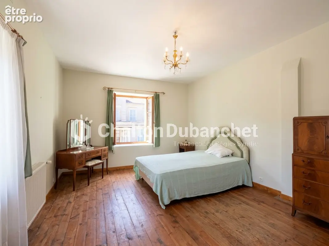 Maison 6 pièces 240 m² à vendre à Mornand-En-Forez (42600) - photo 4