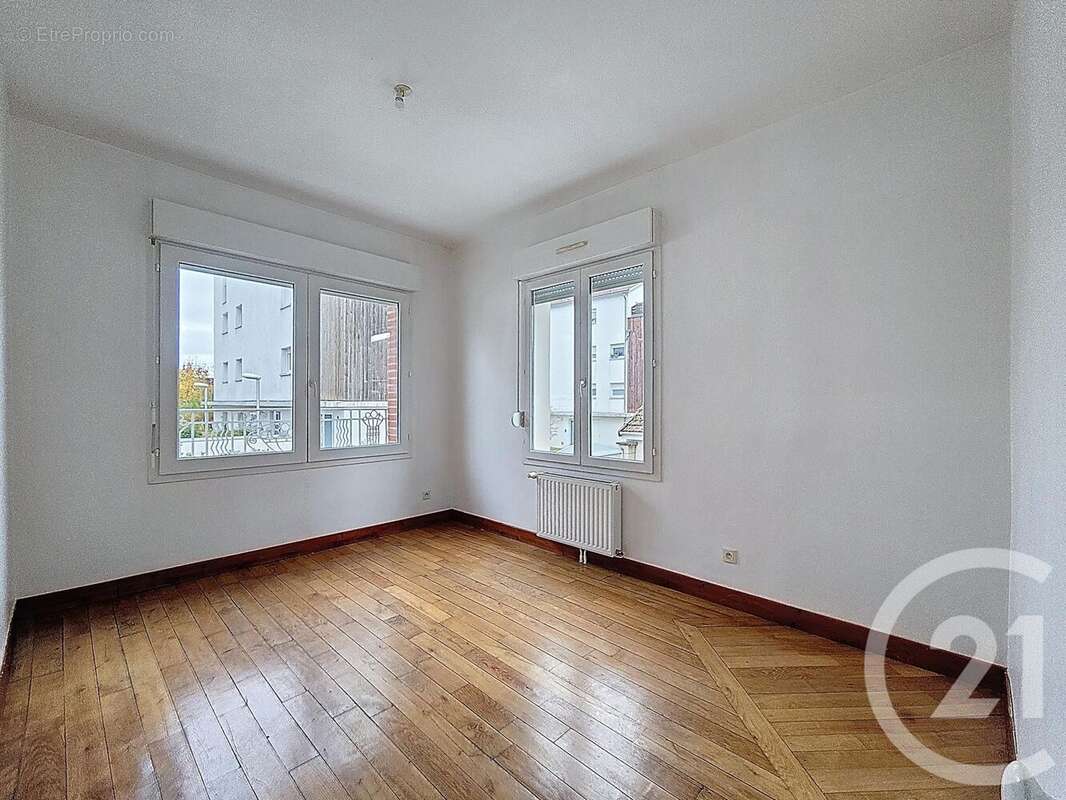 Maison à SAINTE-SAVINE