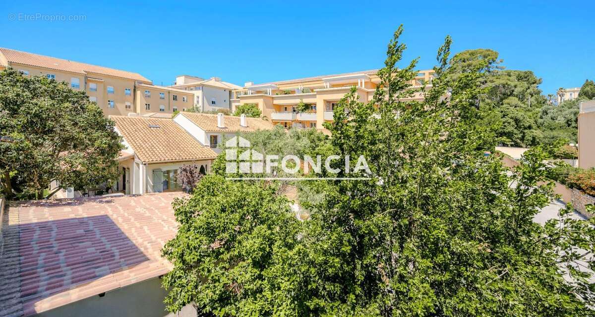 Appartement à HYERES