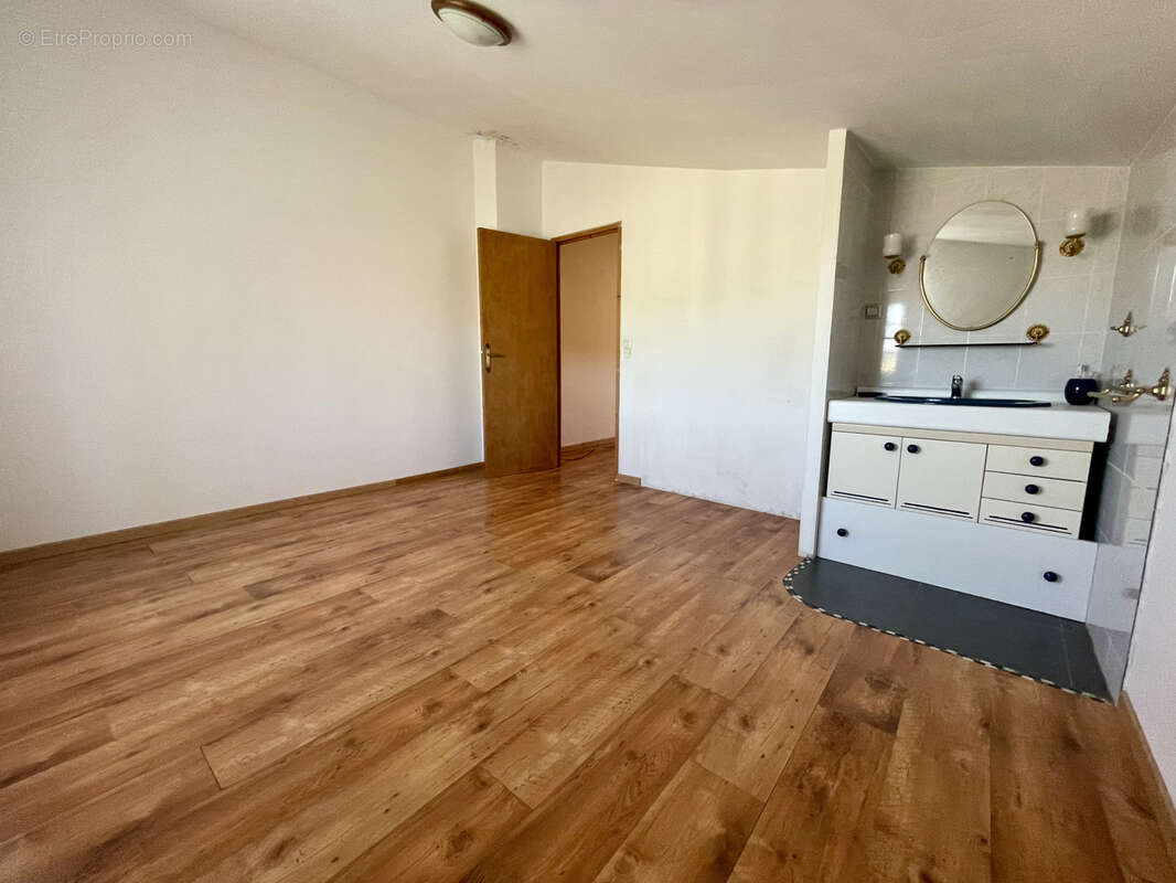 Maison à SAINT-SAVINIEN