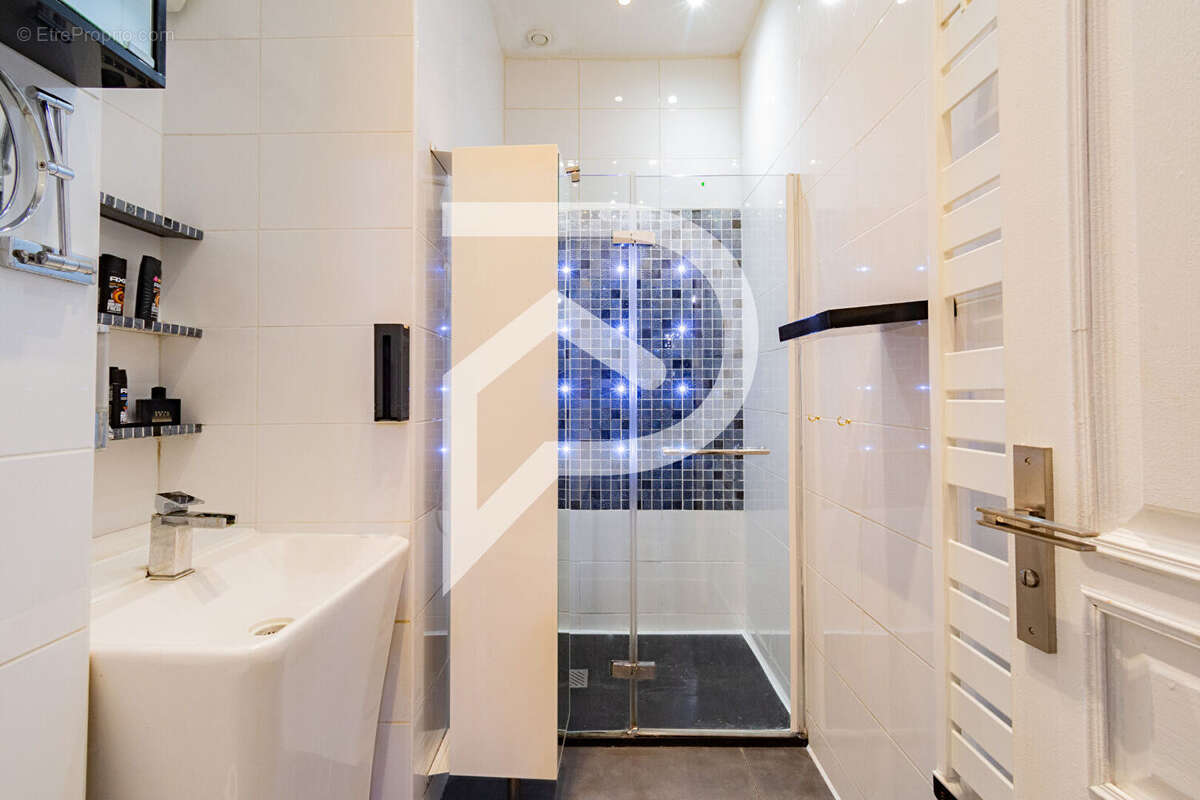 Appartement à MARSEILLE-6E