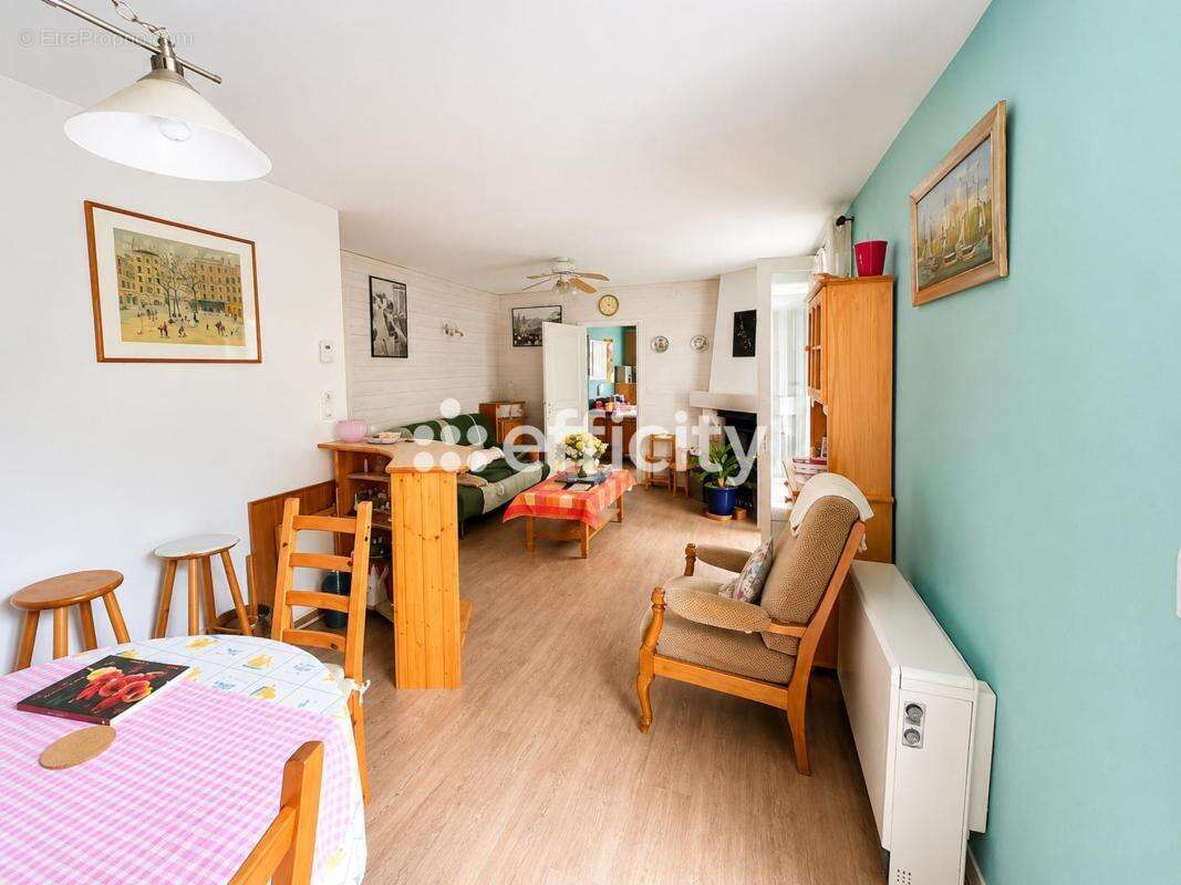 Maison 115 m² à Semussac  - photo 4