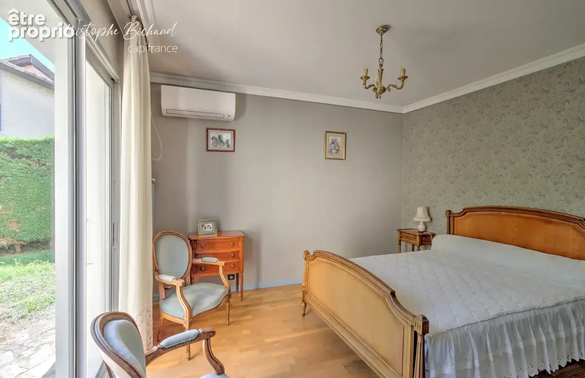 Maison familiale de 169 m² – 5 chambres – Terrain de 910 m² – Chaponost - photo 10