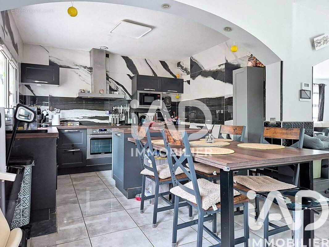 Photo 1 - Maison à MONTGERON