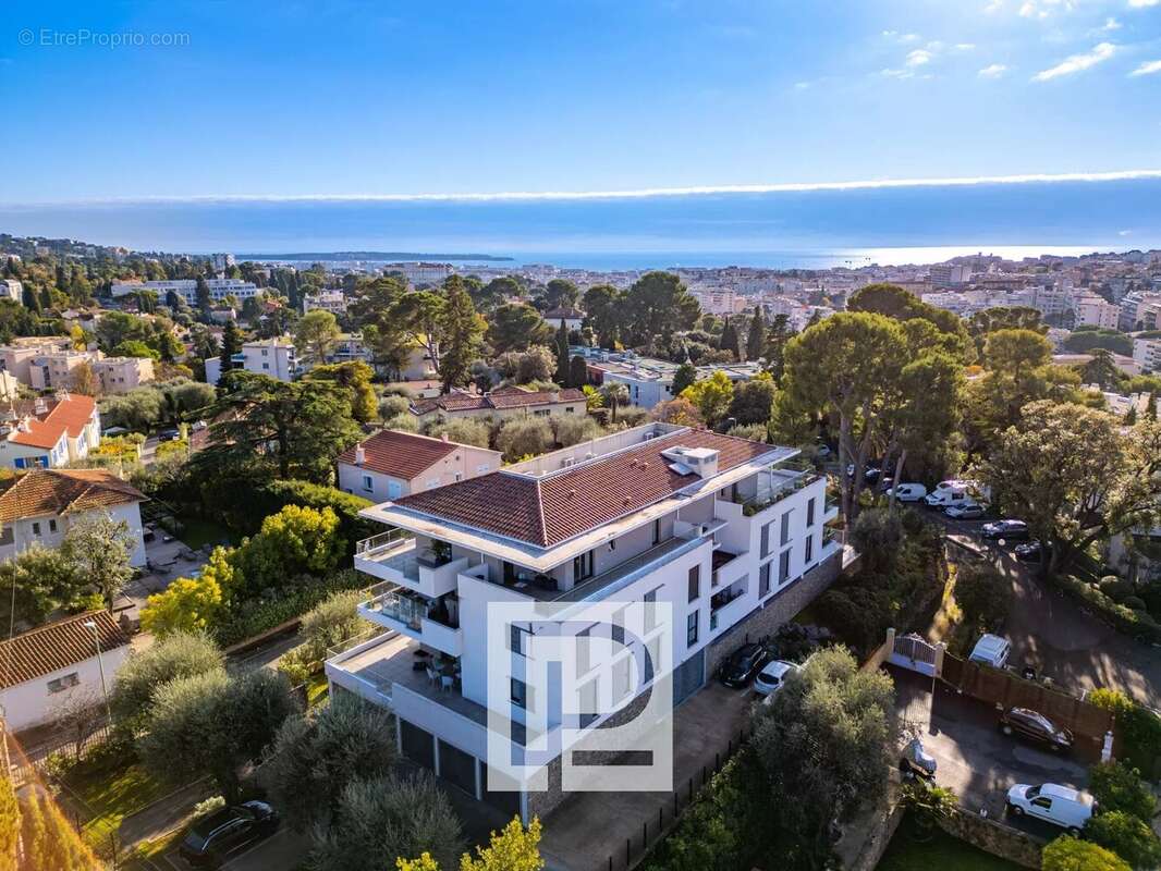 Appartement à LE CANNET