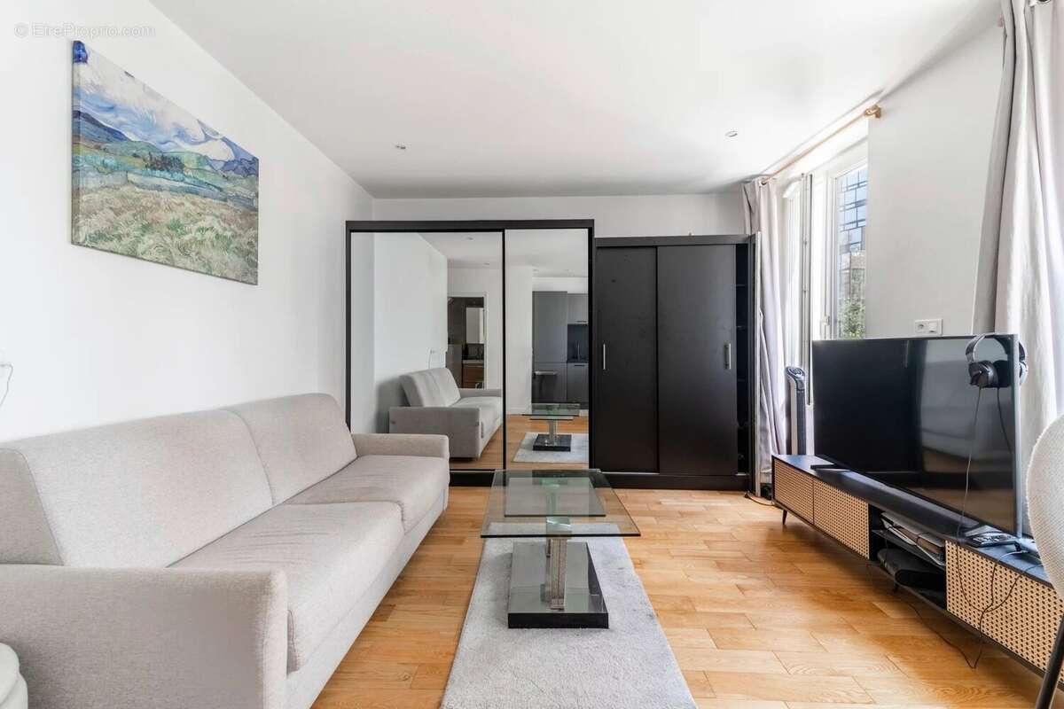 Appartement à LEVALLOIS-PERRET