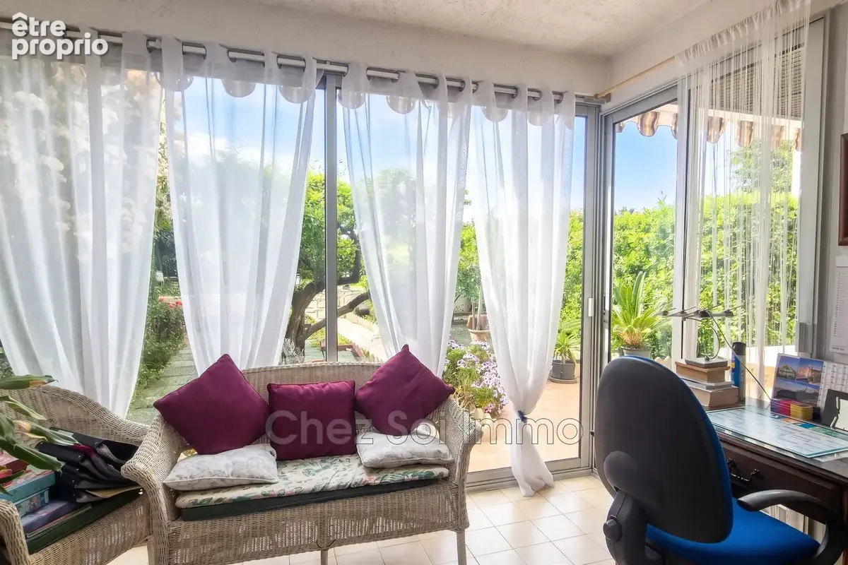 Maison 4 pièces 105 m² à vendre à Saint-Laurent-Du-Var (06700) - photo 2