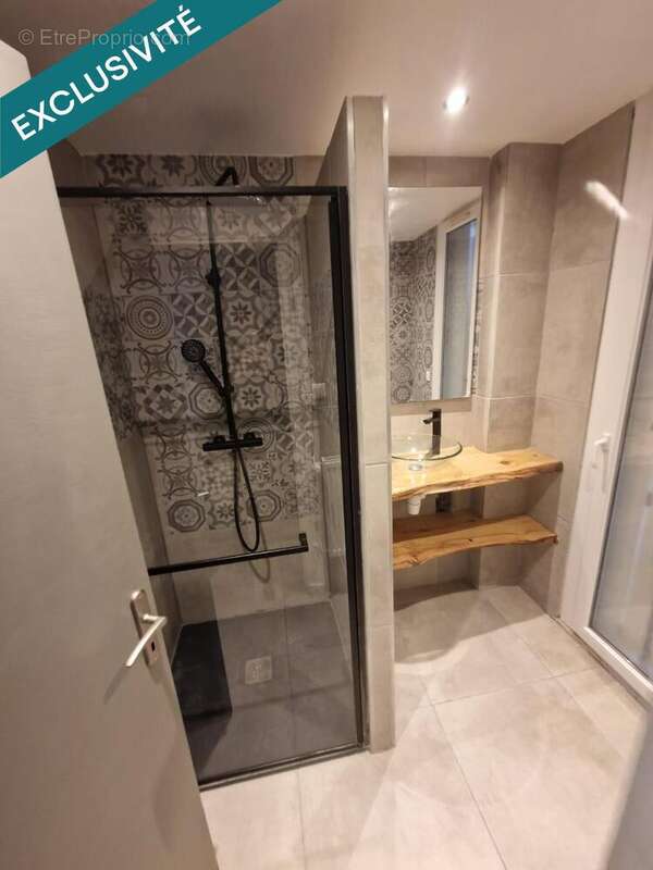 Photo 6 - Appartement à CHATEAU-ARNOUX-SAINT-AUBAN