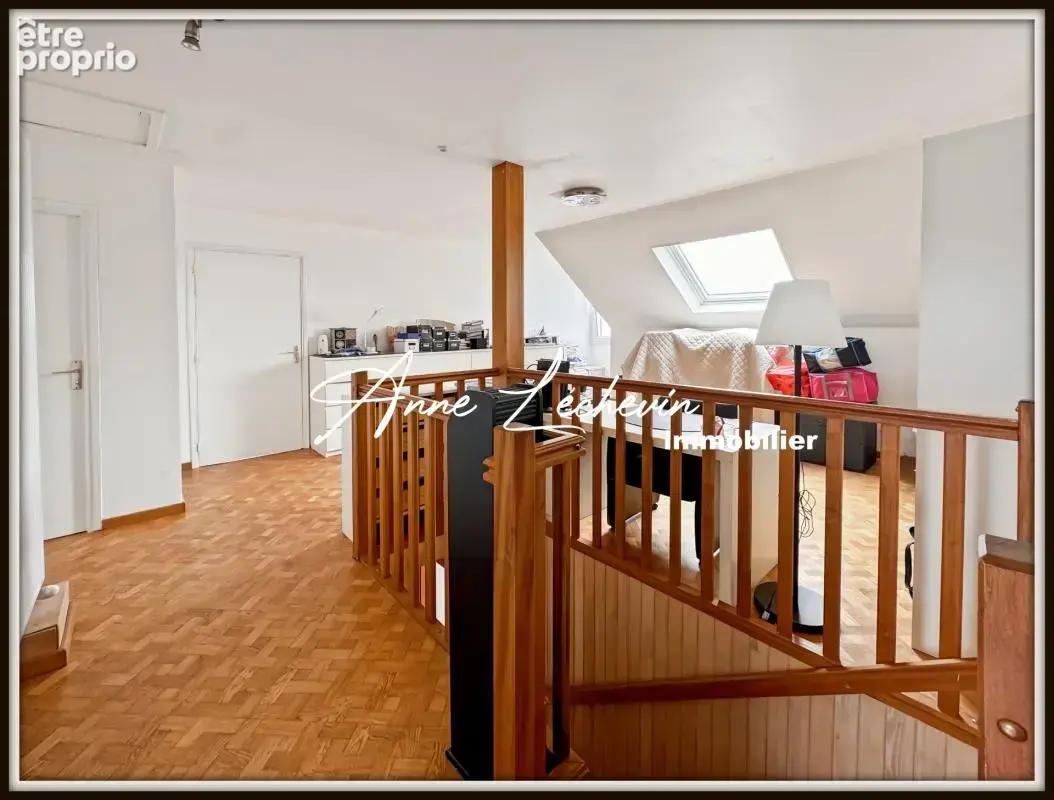 Maison individuelle de 198 m² – semi-plain-pied – sous-sol complet – beaux volumes - photo 12