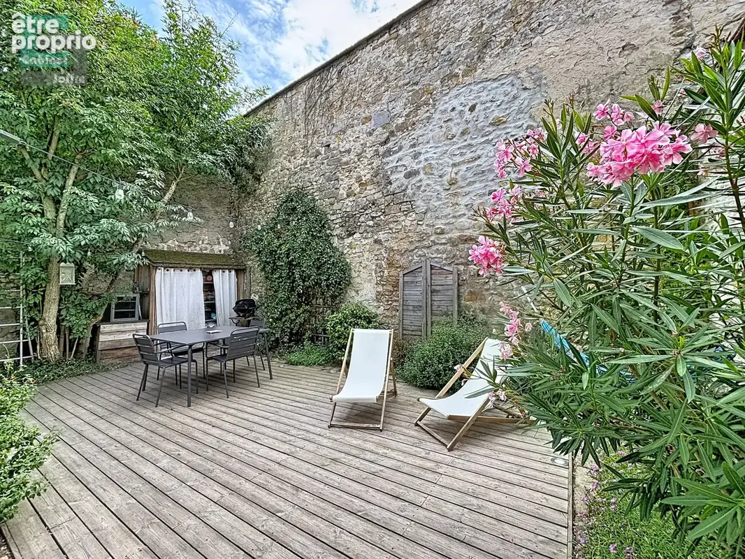 Fontainebleau centre-ville: Maison coup de cœur. Charme, calme, vie de plain-pied & sans vis à vis  Bûcher et - photo 2