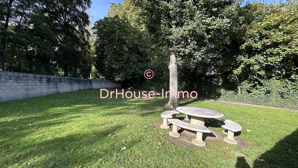 Appartement à DAMMARIE-LES-LYS