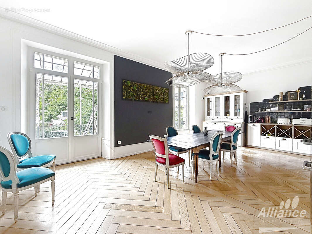 Une adresse d'exception - l'elegance intemporelle d'une demeure de caractere. - photo 4
