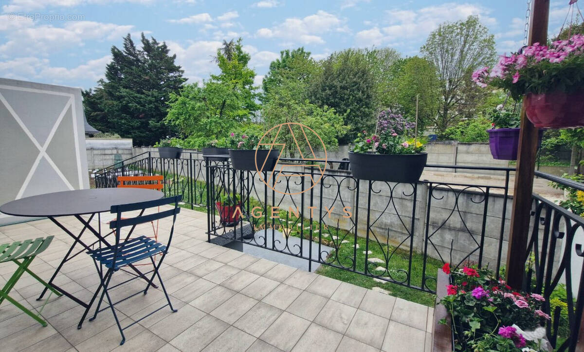 Maison à LE PERREUX-SUR-MARNE