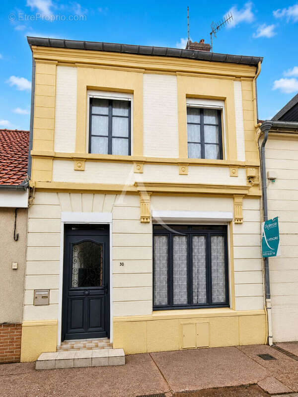 Maison Rue centre ville 3 chambres - photo 2