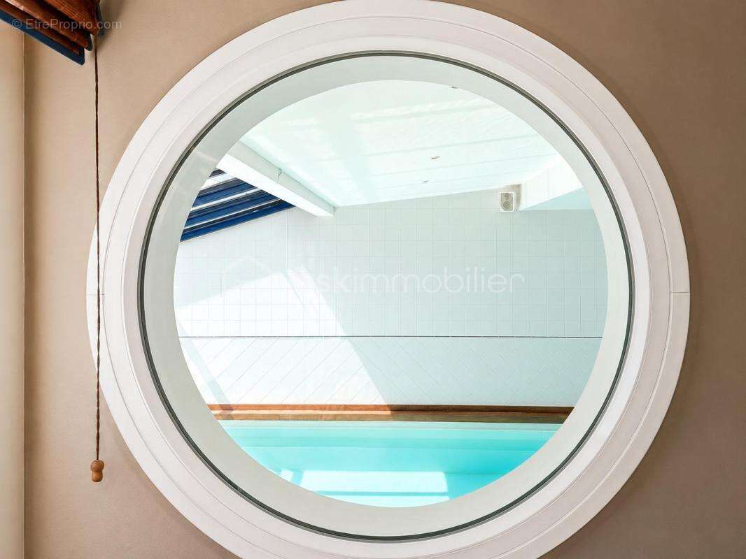 Maison - villa - architecte - 275 m2 - 5 chambres - piscine - vue lac - photo 3