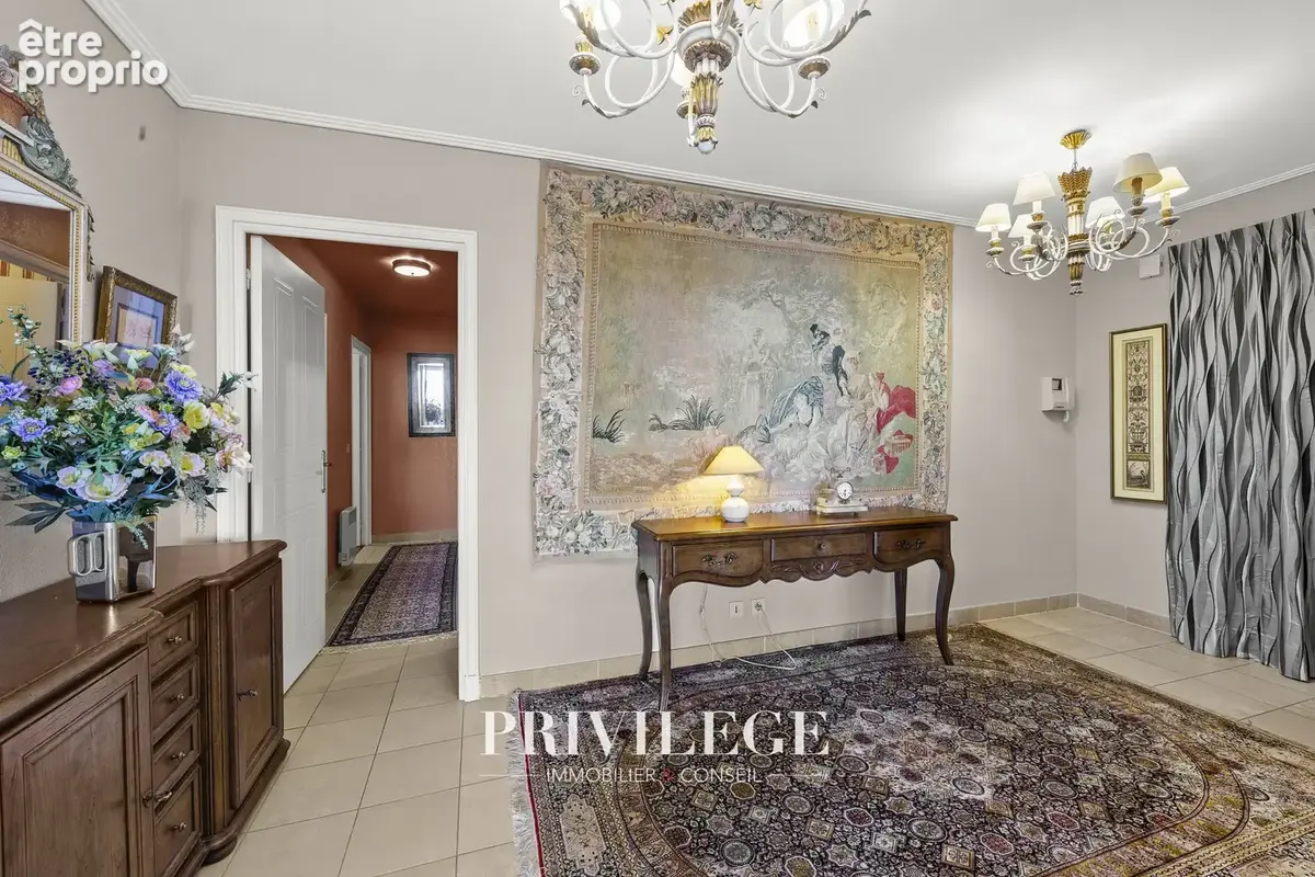 Exclusivité - Grand Duc - Vue féerique - Somptueux appartement 4 Pièces - photo 16