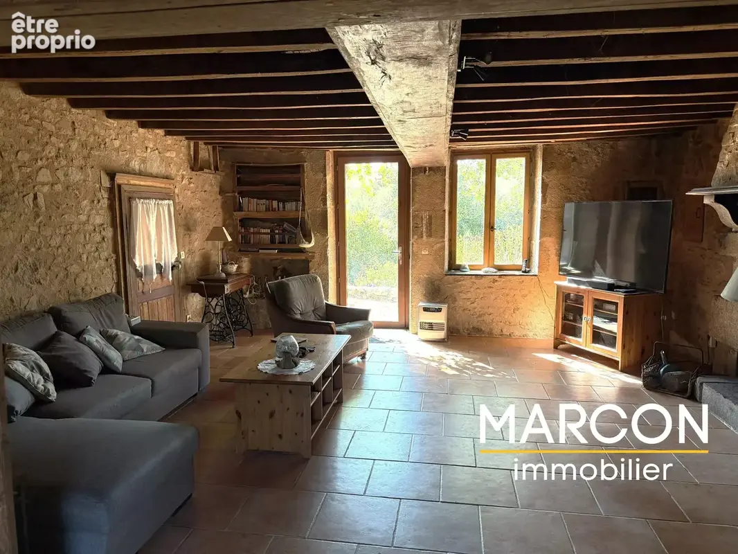 Belle fermette de 176 m² - Secteur JARNAGES - photo 10