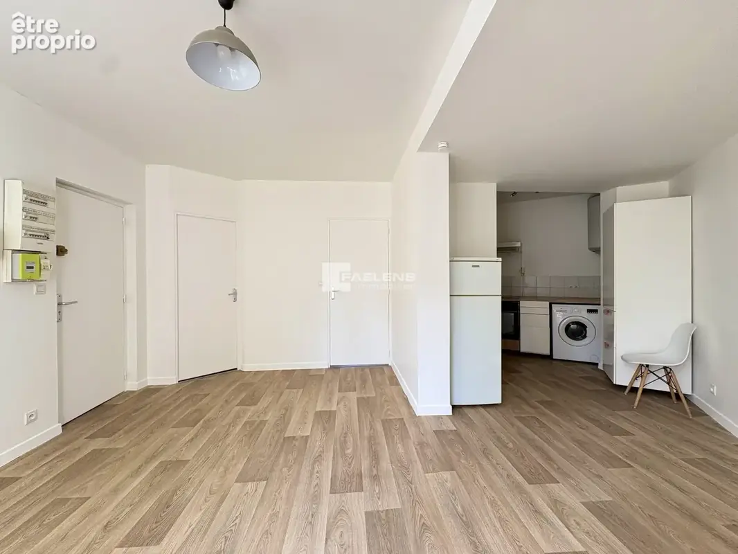 Appartement 3 pièces 55 m² à vendre à Lille (59000) - photo 2