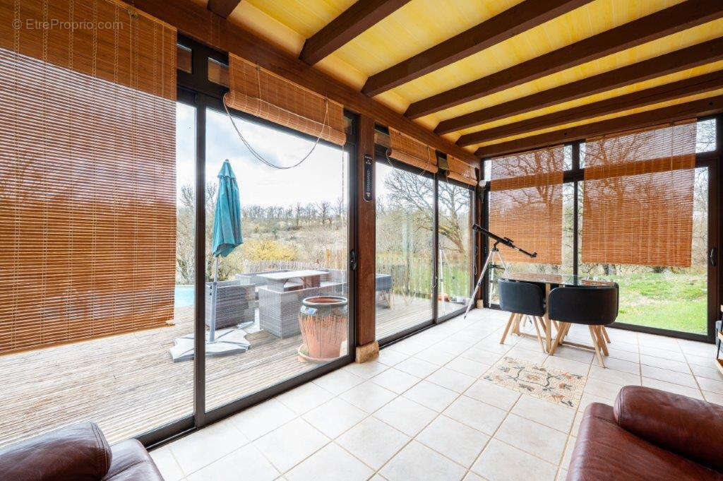 Agréable Contemporaine sur 2500 m2 avec vue et piscine hors sol - photo 12