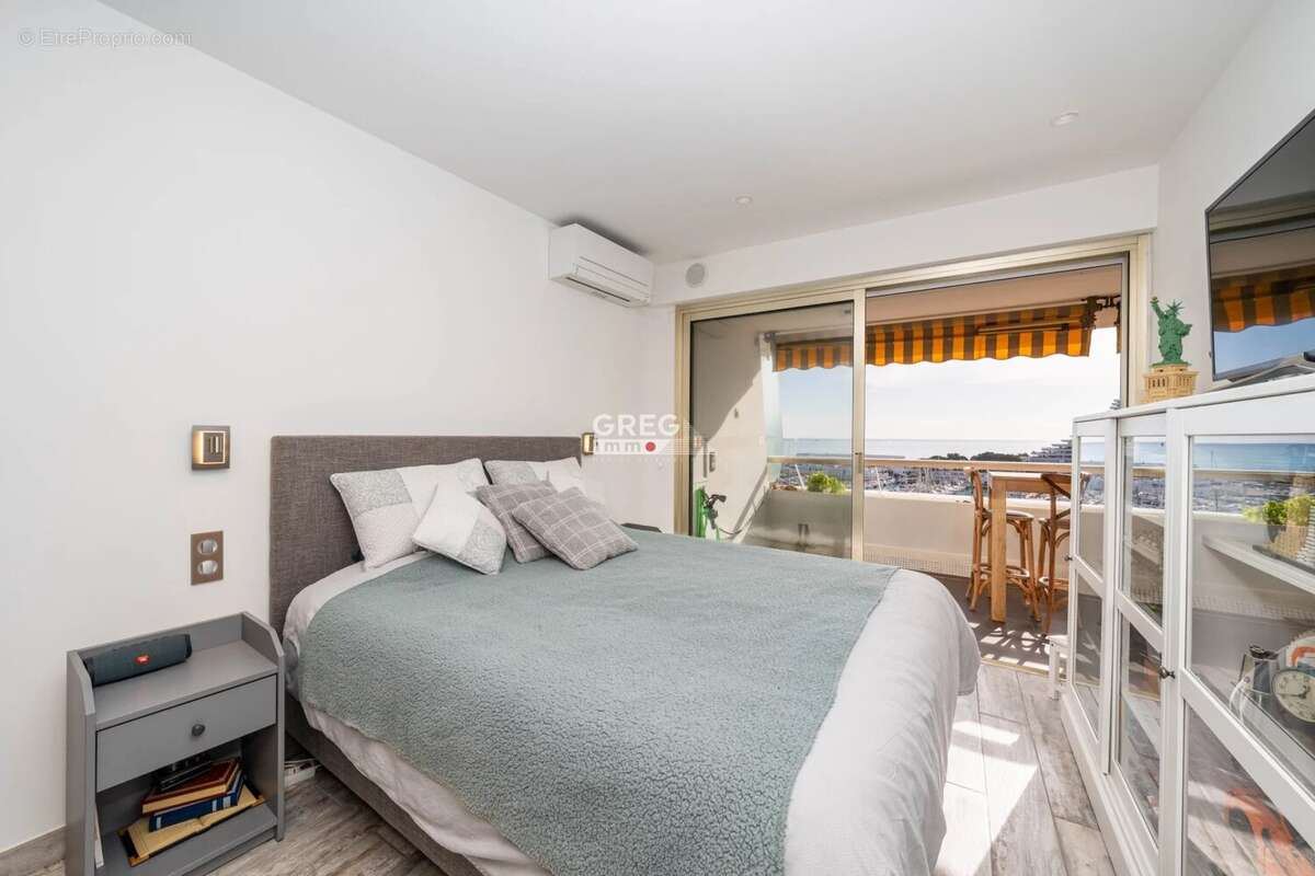 Appartement à VILLENEUVE-LOUBET
