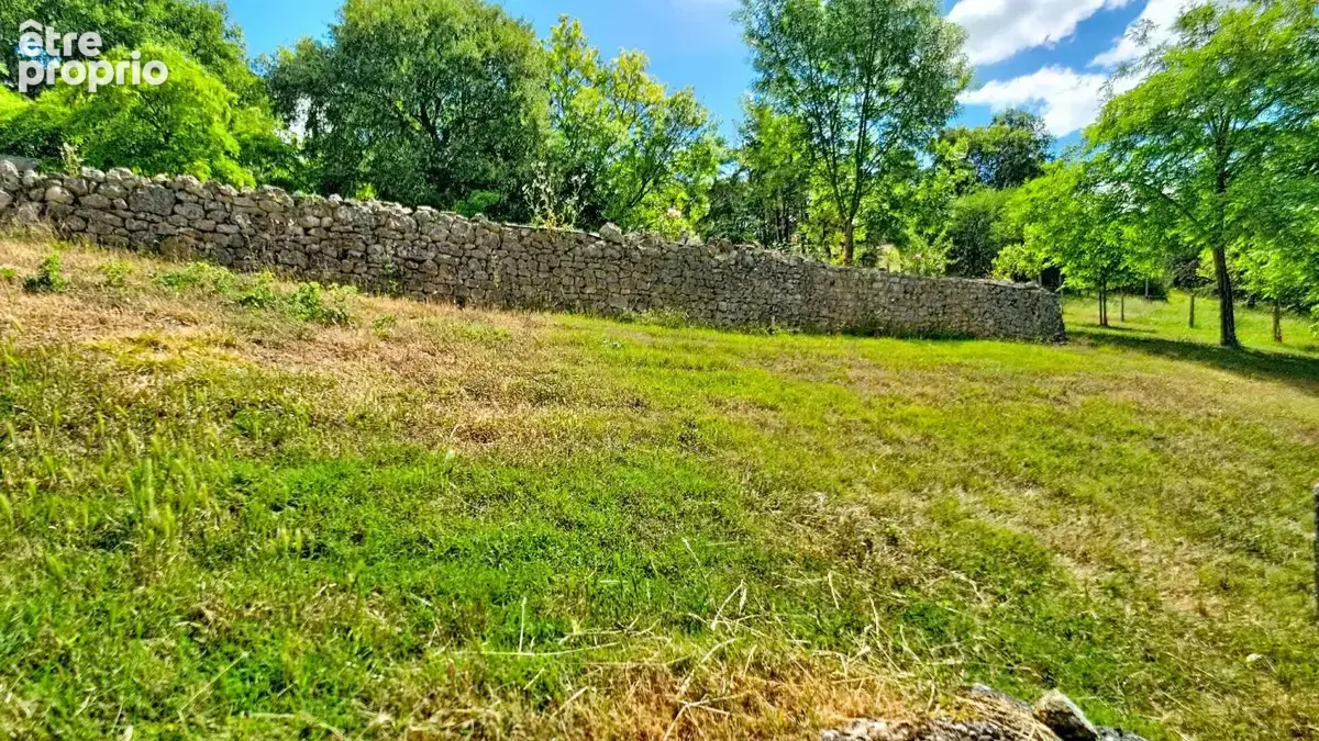 CHAUVIGNY (86)  Propriété composée de deux maisons sur environ 3,5 hectares - photo 18