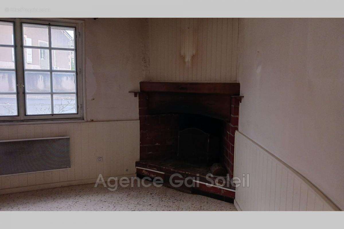 Maison à NISSAN-LEZ-ENSERUNE