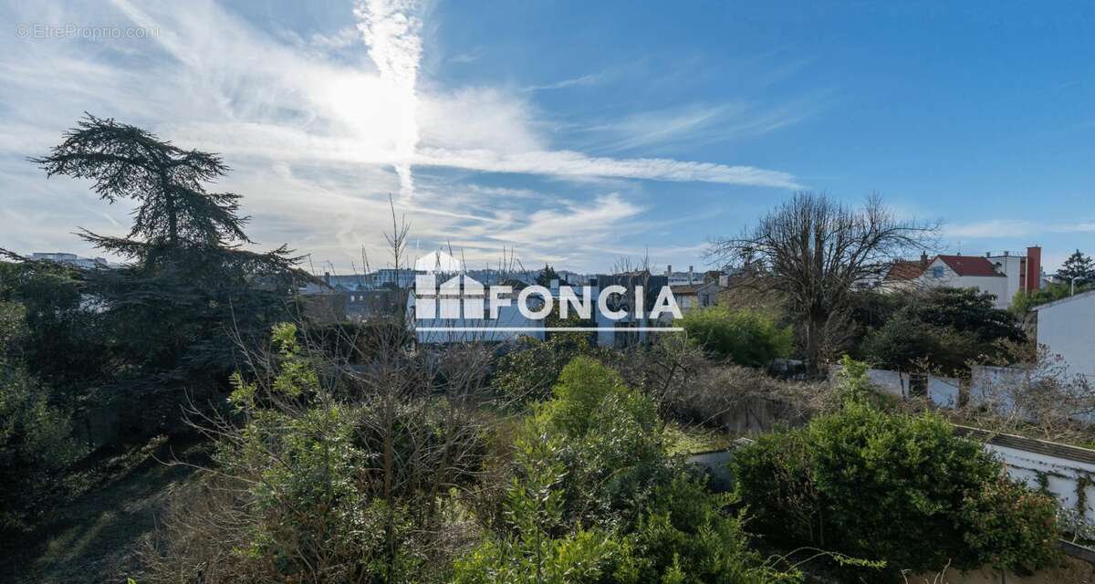 Appartement à NANTERRE