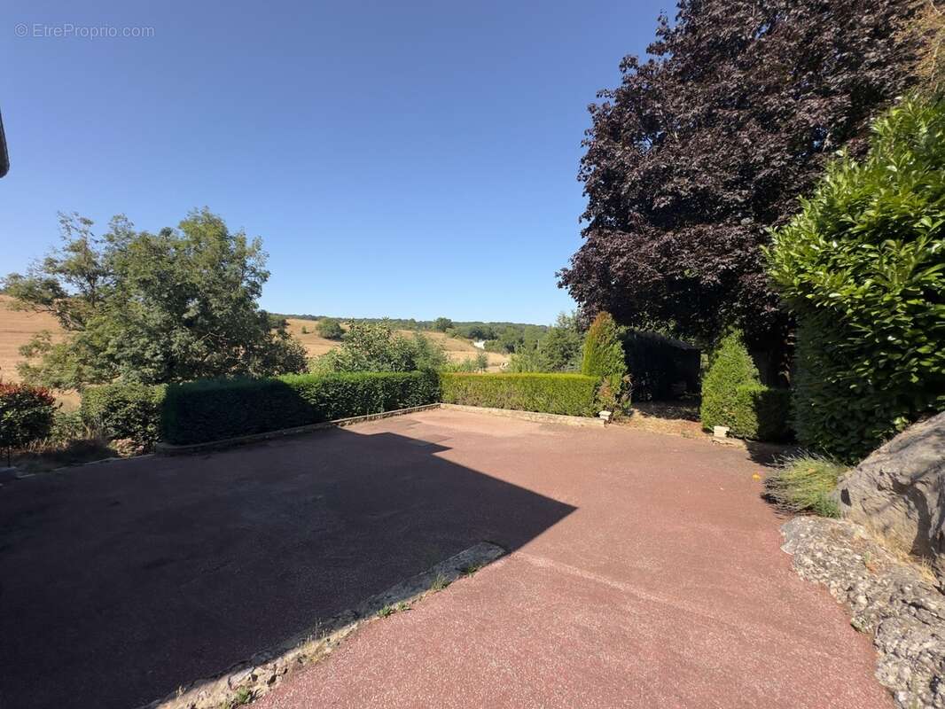 Maison 6 pièces avec terrain de 4 700 m² – Bord de rivière, belle vue sur la campagne – Bretteville-sur-Laize (14) - photo 14