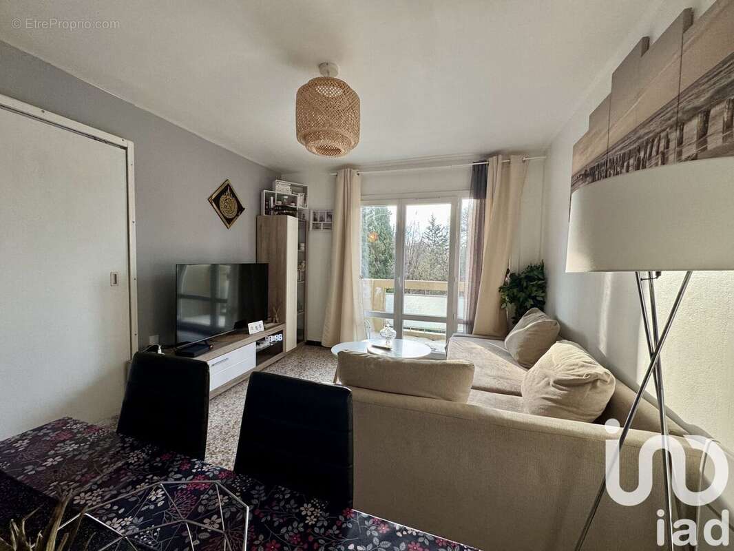 Photo 2 - Appartement à NIMES