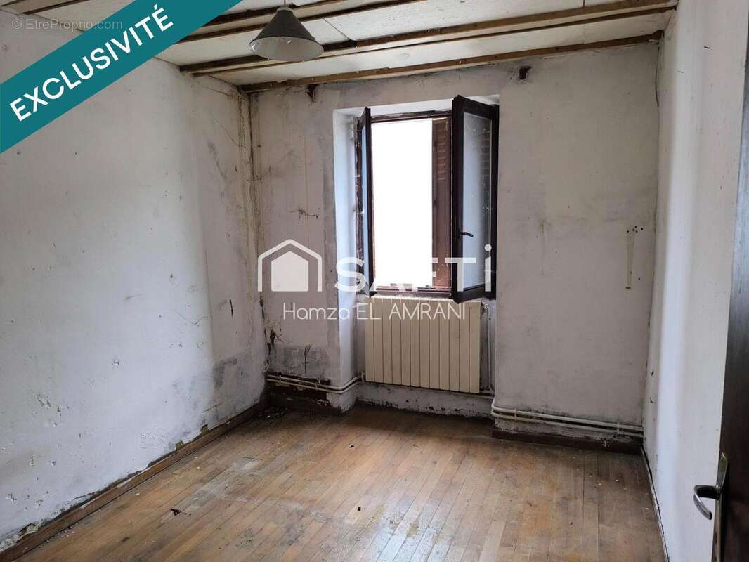 Maison 100 m² à Ravel  - photo 2